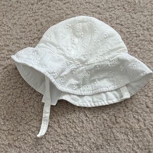 White Eyelet Kids Sun Hat 0-3months